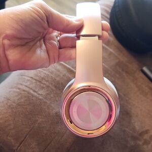 Picun Brand Rose Over-Ear Headphones